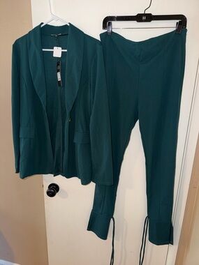 Womens Stretch Blazer & Ankle Tie Pants Set